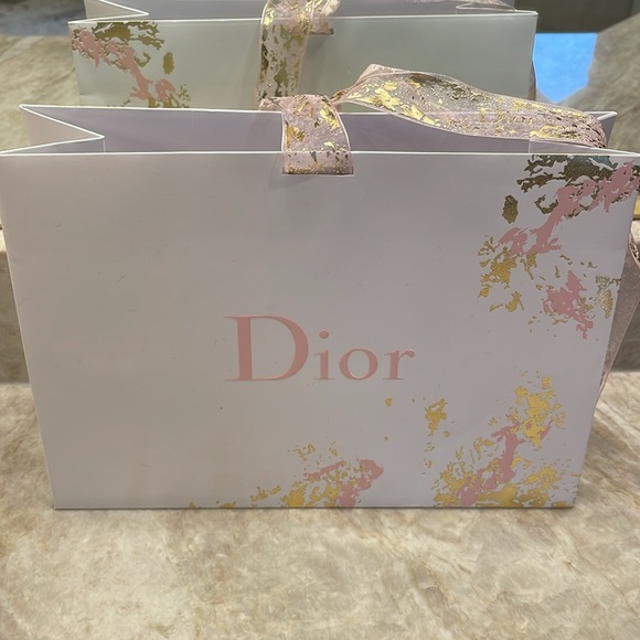 DIOR GIFT BAG! Brand new with ribbon! - Picture 5 of 8